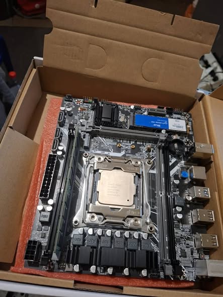 Game motherboard photo 3