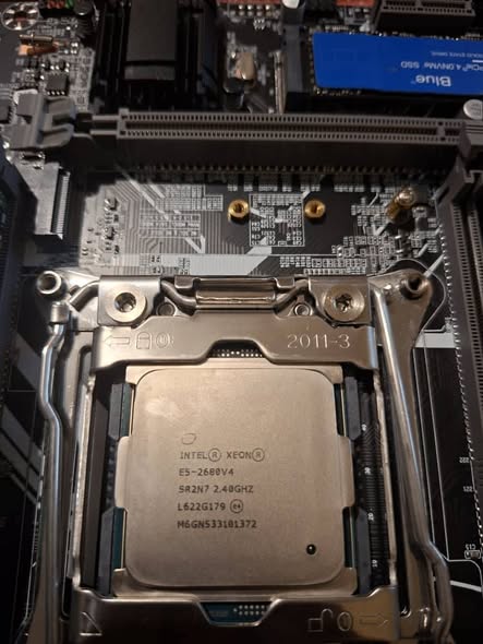 Game motherboard photo 1