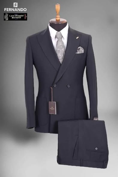 Suits photo 2