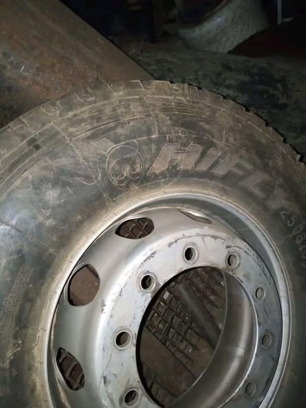 New truck tyre with ram photo 1