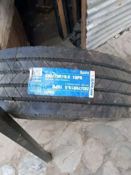 2 new truck tyres photo 2