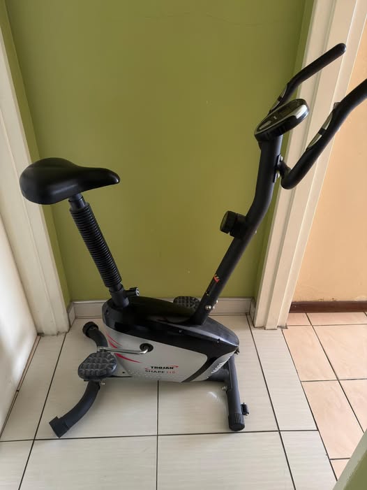 Exercise bike photo 1