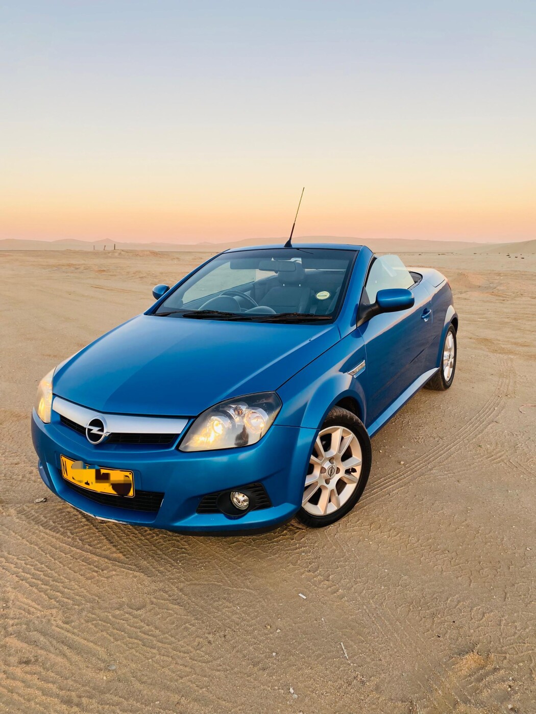 2006 Opel Tigra 1.8 Cabriolet Sport - Petrol photo 2