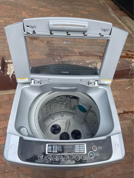 Lg 16kg top loader washing machine photo 3