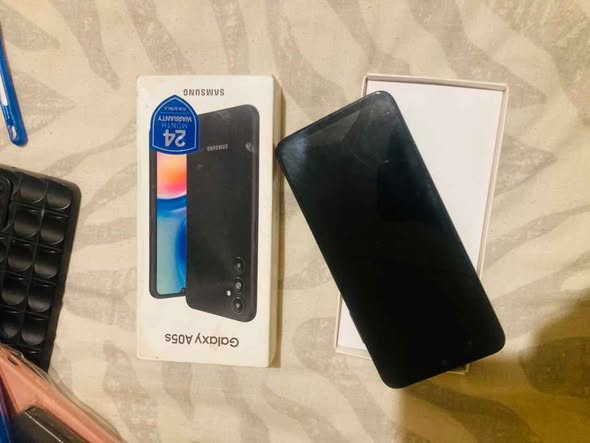 Samsung 05s photo 1