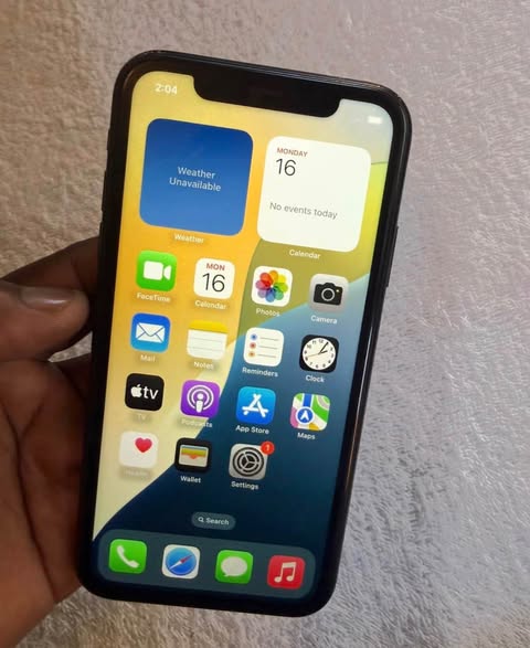 iPhone XR, 64gb photo 3