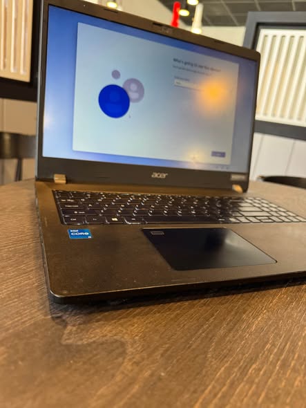 Acer TravelMate photo 5