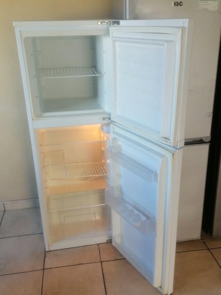 8 months old KIC top freezer fridge photo 2