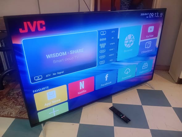 JVC 70 INCH SMART TV photo 3
