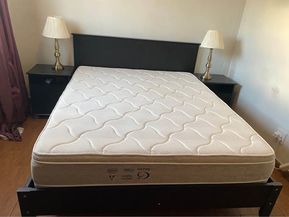 QUEEN SIZE BED photo 2