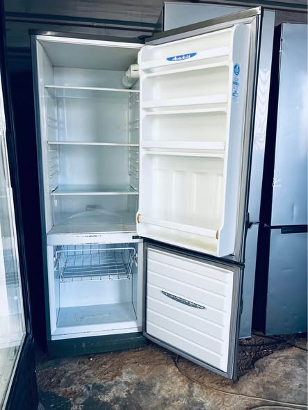 Grey Defy Fridge photo 3
