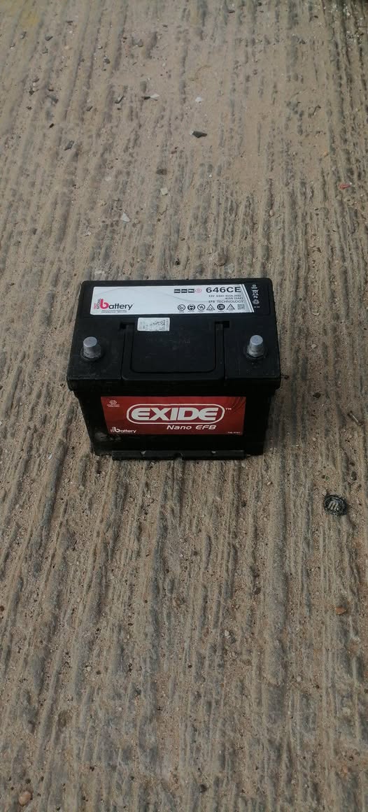Car battery photo 1