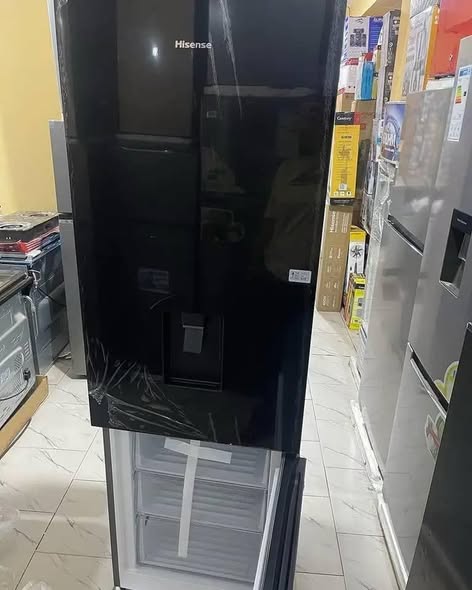 Hisense Dispenser Freezer photo 4