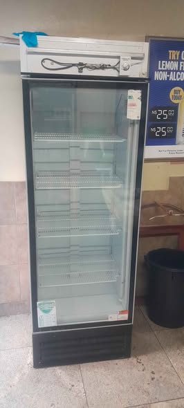 Beverage fridge photo 3