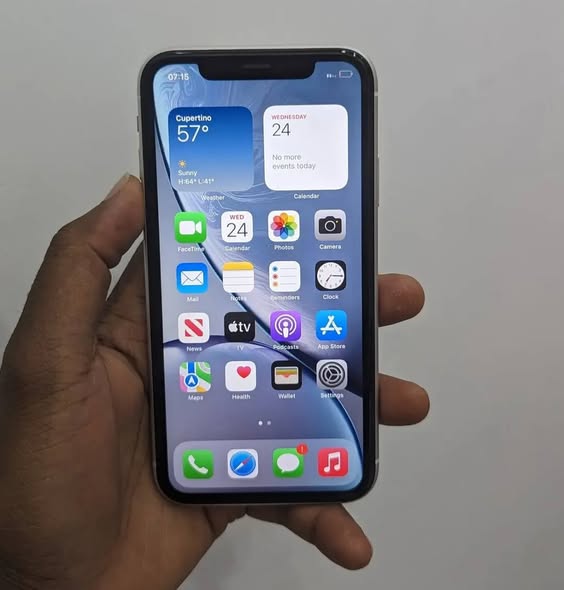 IPhone XR photo 2