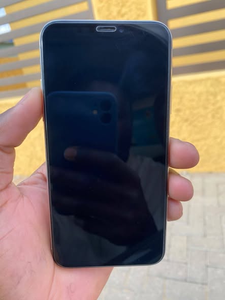 Iphone X 64gig photo 2