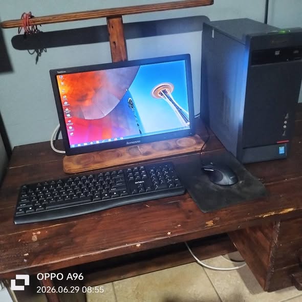 Lenovo desktop pc photo 1