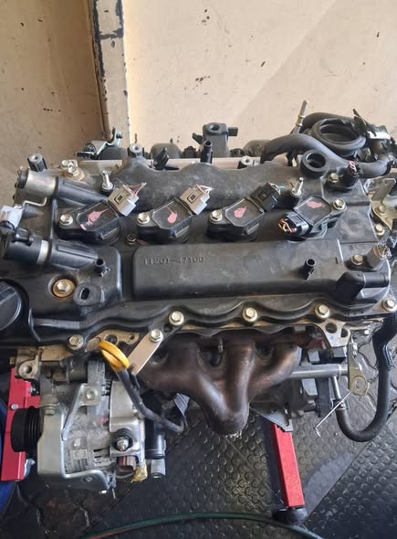 Toyota vitz engine photo 1