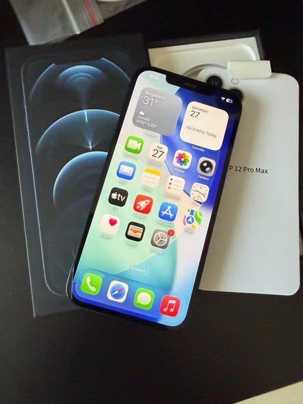 iPhone 12 Pro Max 256GB photo 1