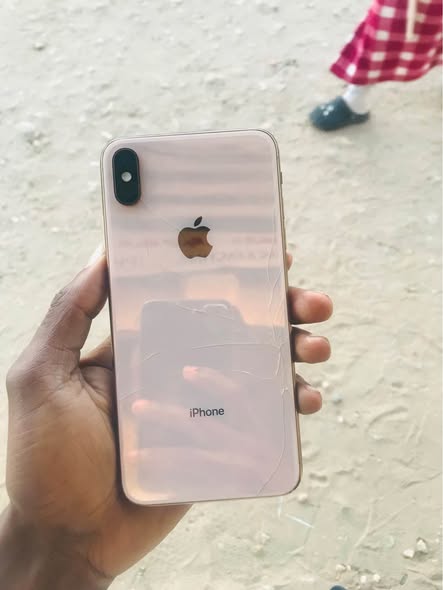 iPhone XS Max 64GB photo 5