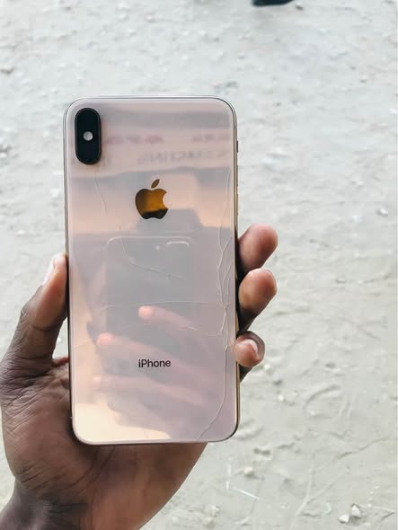 iPhone XS Max 64GB photo 3