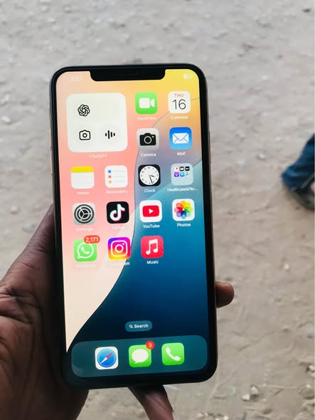 iPhone XS Max 64GB photo 4