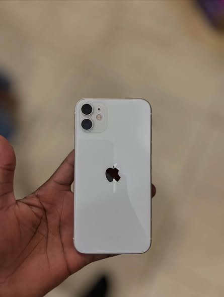 iPhone 11 photo 1