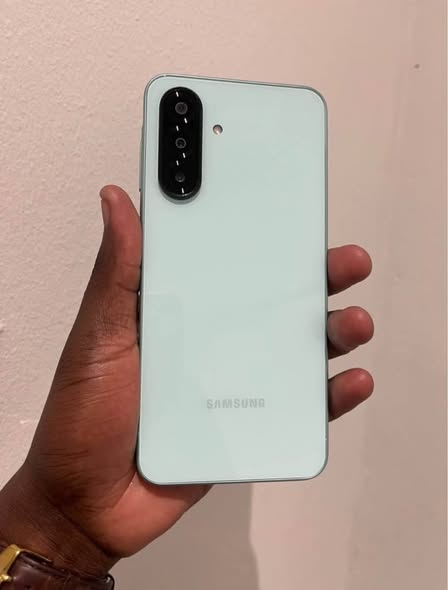 Samsung A26 photo 2