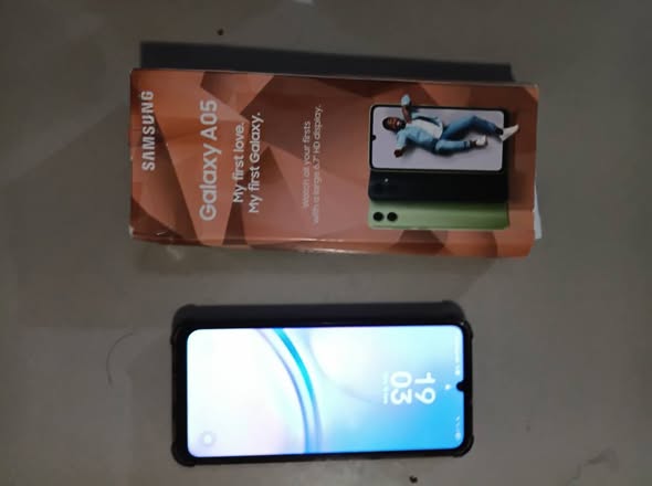 Samsung A05 64 gig photo 5