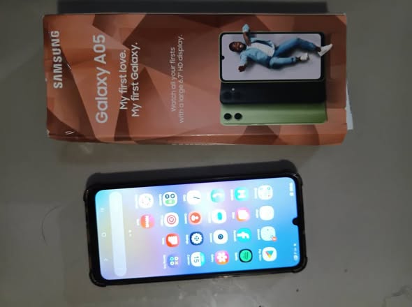 Samsung A05 64 gig photo 2