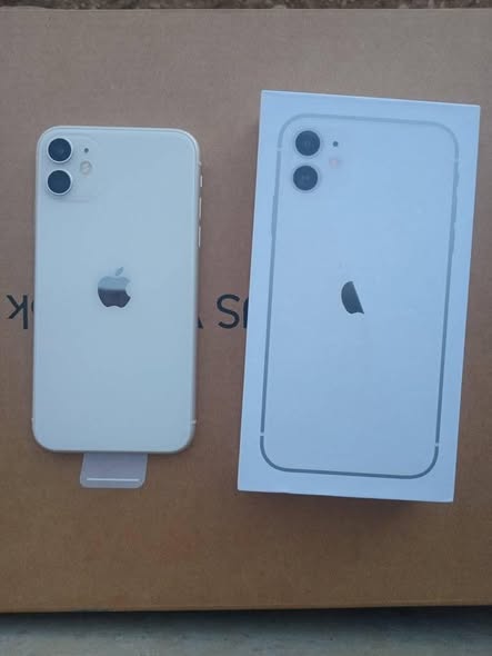 IPHONE 11 photo 2