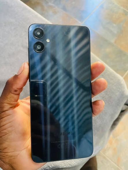 Samsung A05 64gig photo 2