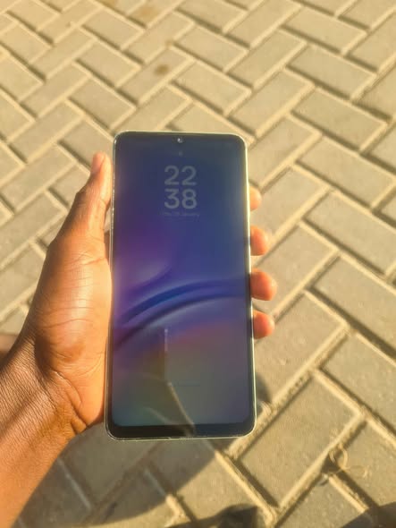 SAMSUNG A05 photo 2