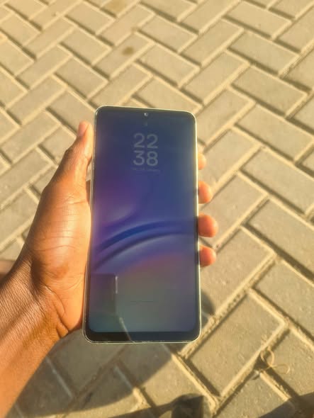 SAMSUNG A05 photo 1