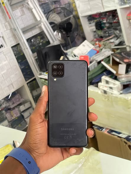 Samsung A12 photo 4