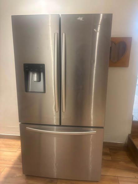 2 door Hisense Fridge photo 1
