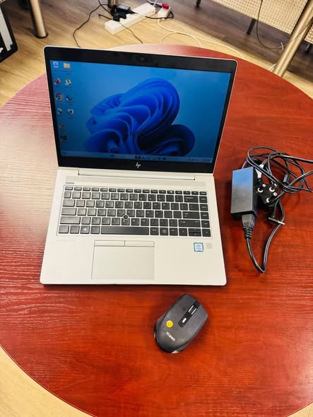 HP LAPTOP photo 1
