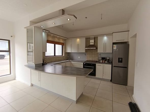 Four Bedroom House For Sale In Langstrand/Longbeach photo 3