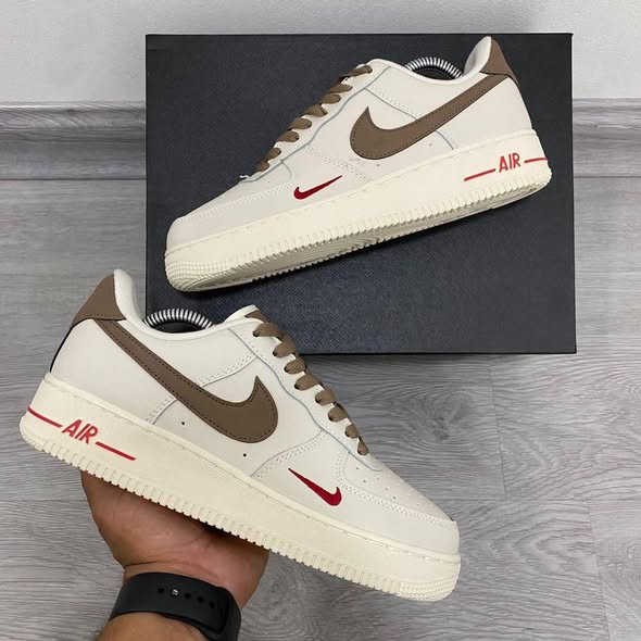 Nike Air Force 1 photo 1