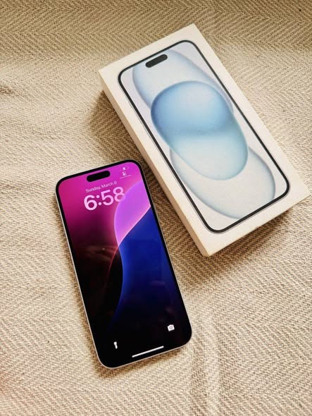 IPHONE 15 PLUS 128GIG photo 1
