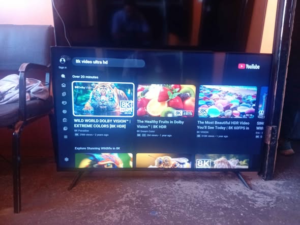 Hisense 50 inch SMART TV photo 4