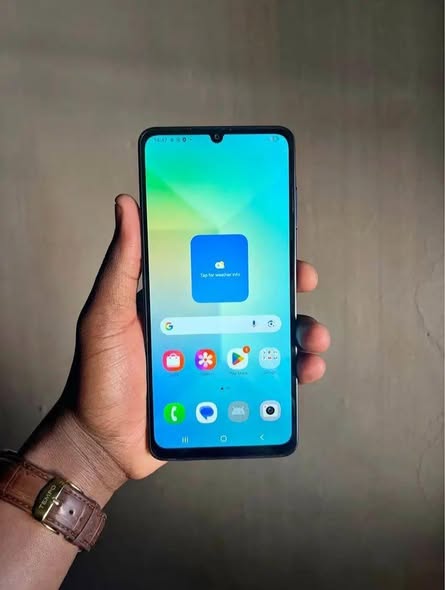 Samsung A06 photo 1