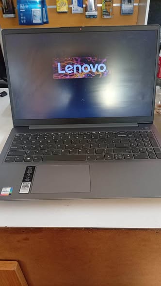 Lenovo 11th gen core i7 photo 3