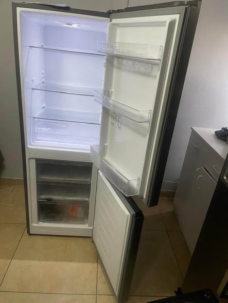 Hisense fridge photo 1