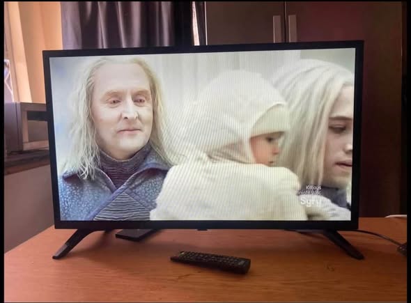 32 inch Tv photo 2