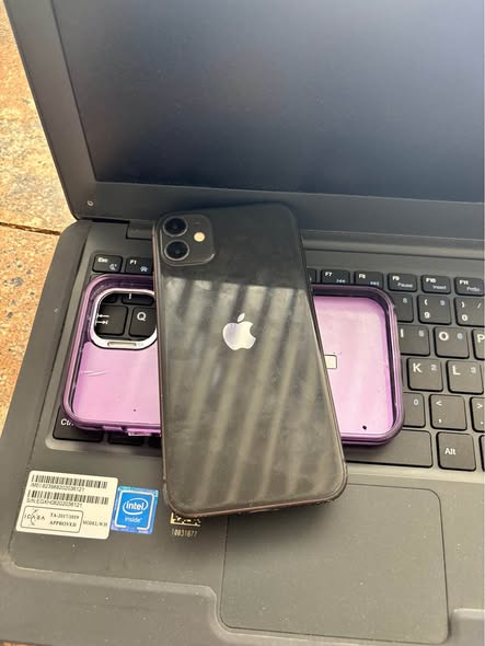 iPhone 11 photo 1