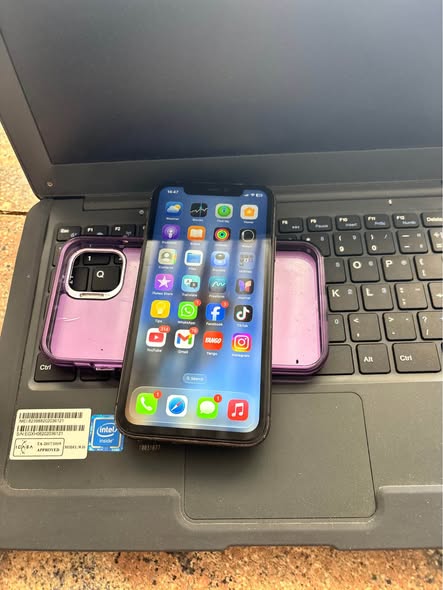 iPhone 11 photo 2