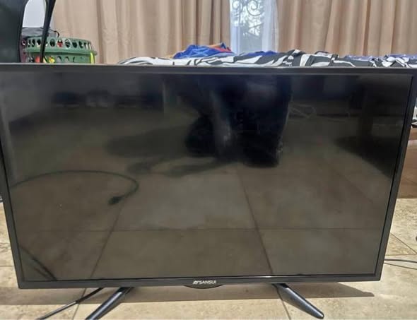 32inch SANSUI SMART TV photo 1