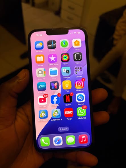 iPhone 13 photo 2
