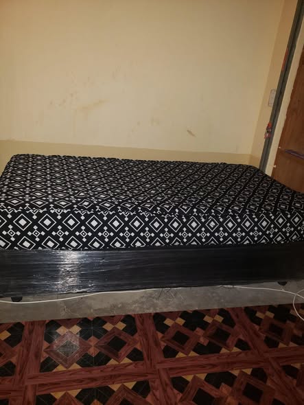 Single bed photo 3